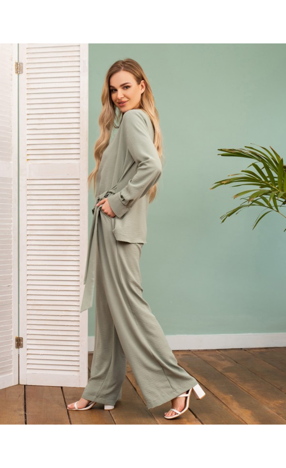 Жіночий костюм Issp