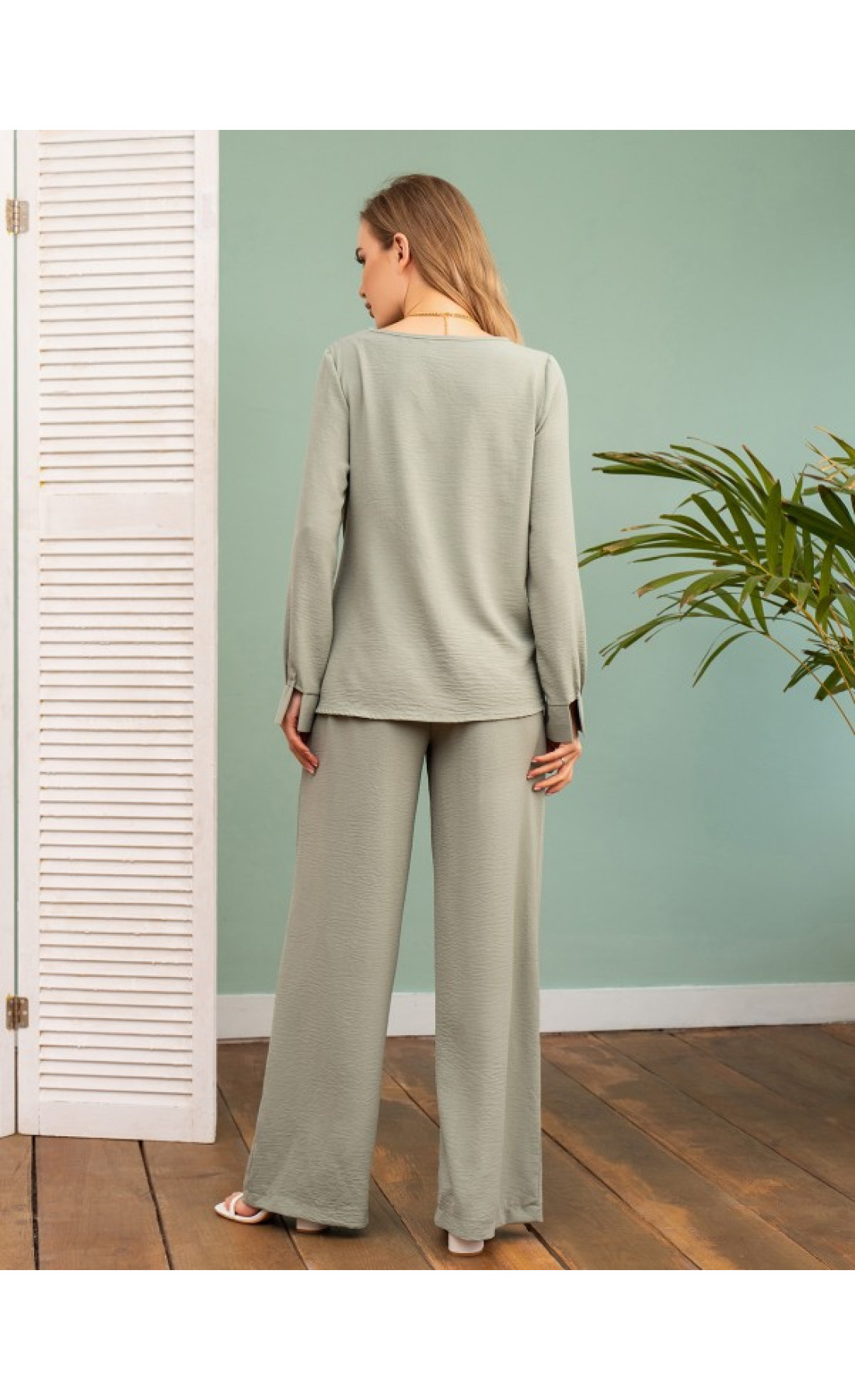 Жіночий костюм Issp