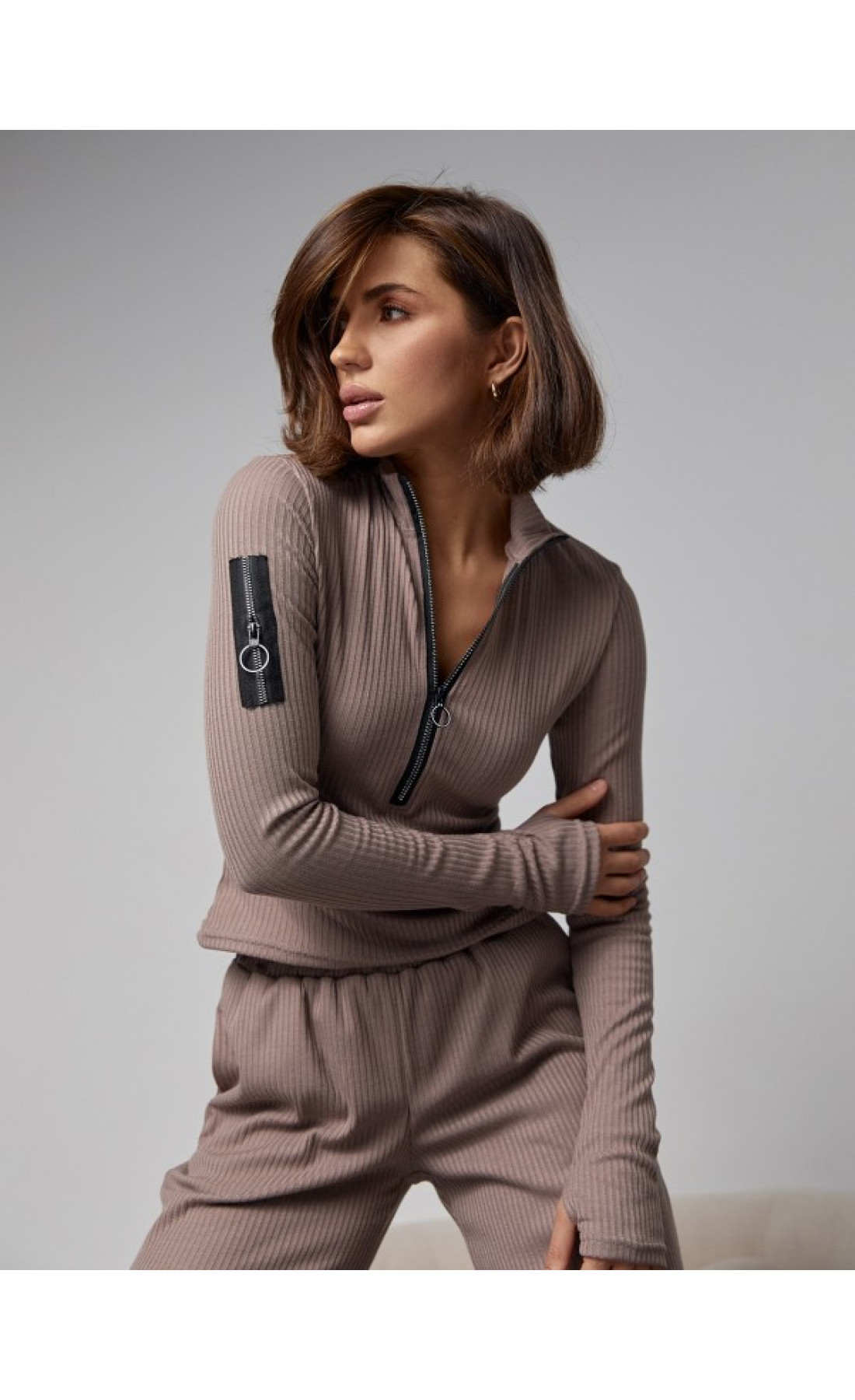 Жіночий костюм Issp