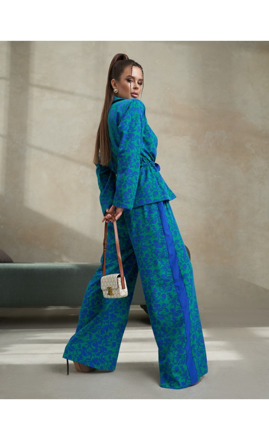 Жіночий костюм Issp