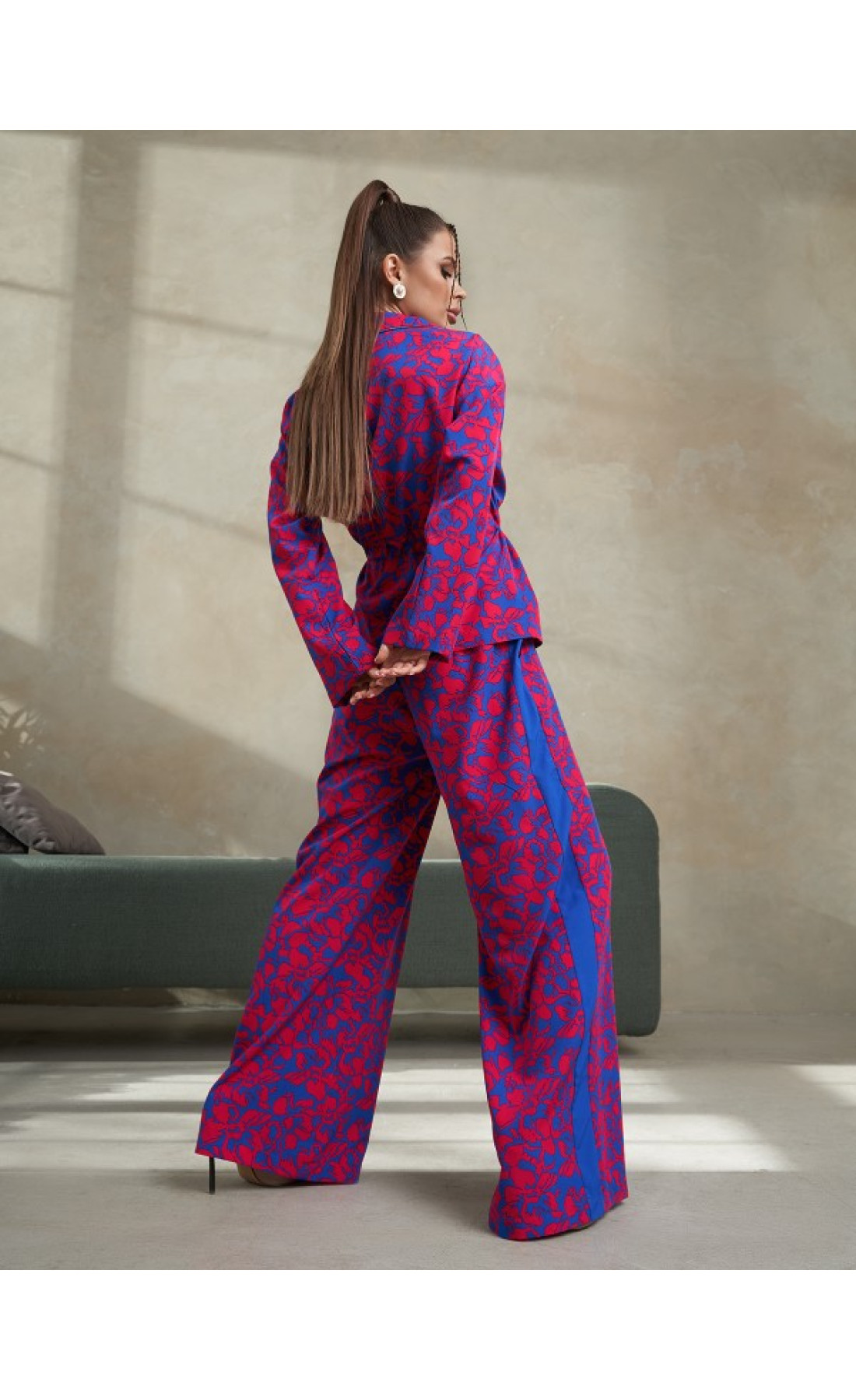 Жіночий костюм Issp