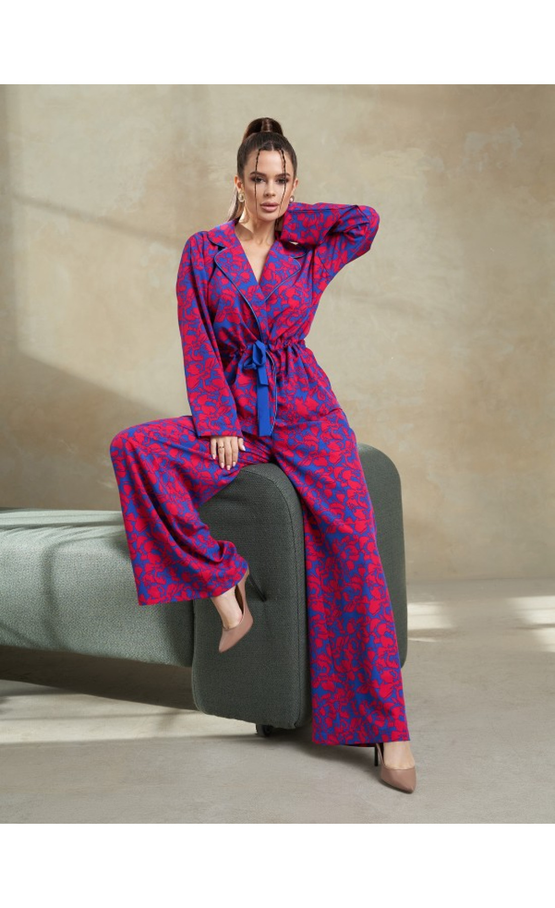 Жіночий костюм Issp