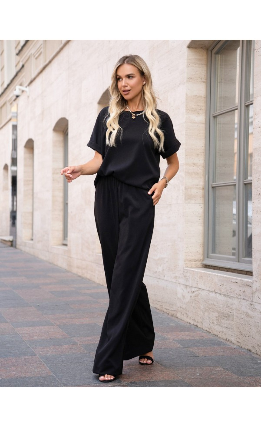 Жіночий костюм Issp