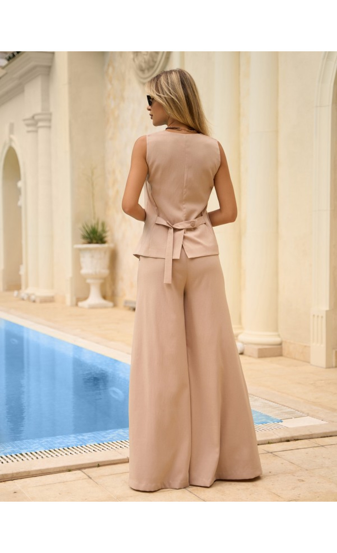 Жіночий костюм Issp