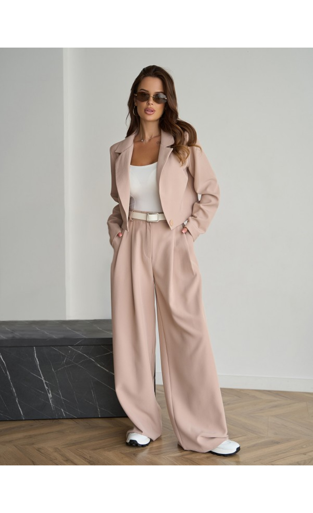 Жіночий костюм Issp