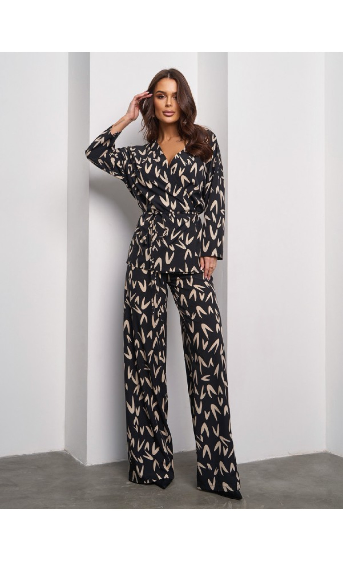 Жіночий костюм Issp