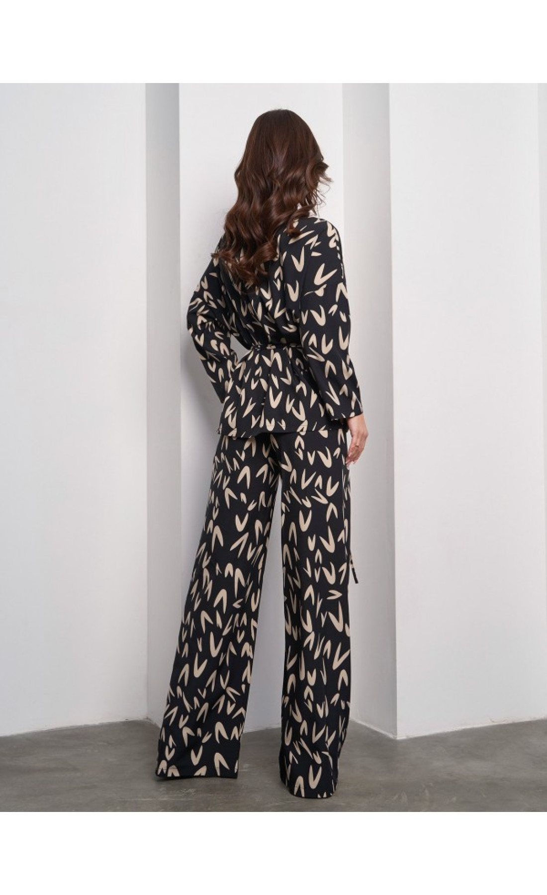 Жіночий костюм Issp