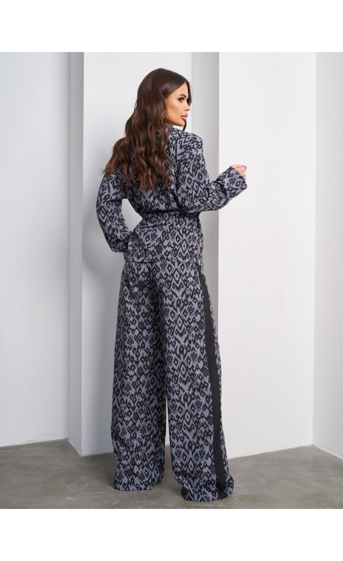 Жіночий костюм Issp