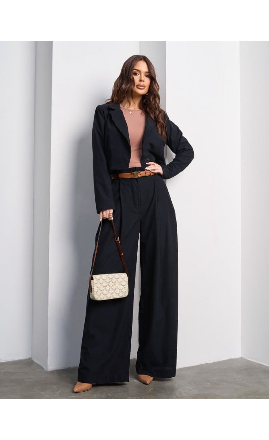 Жіночий костюм Issp