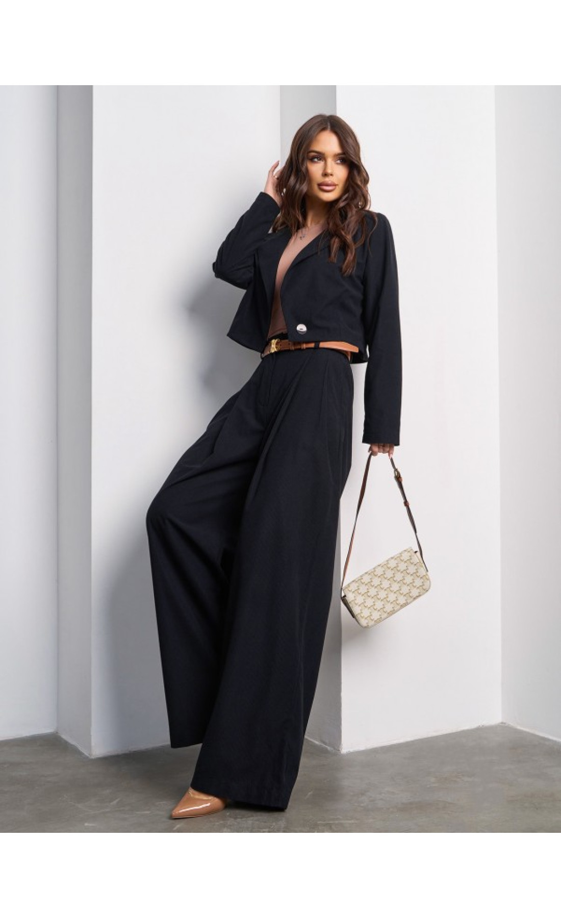 Жіночий костюм Issp