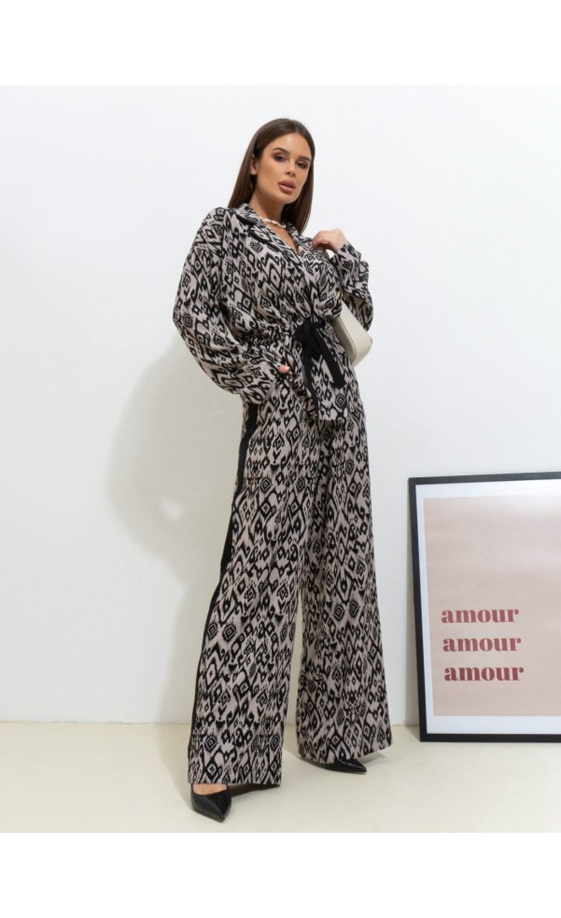 Жіночий костюм Issp