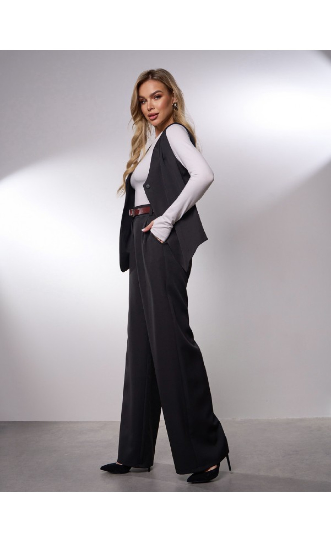 Жіночий костюм Issp