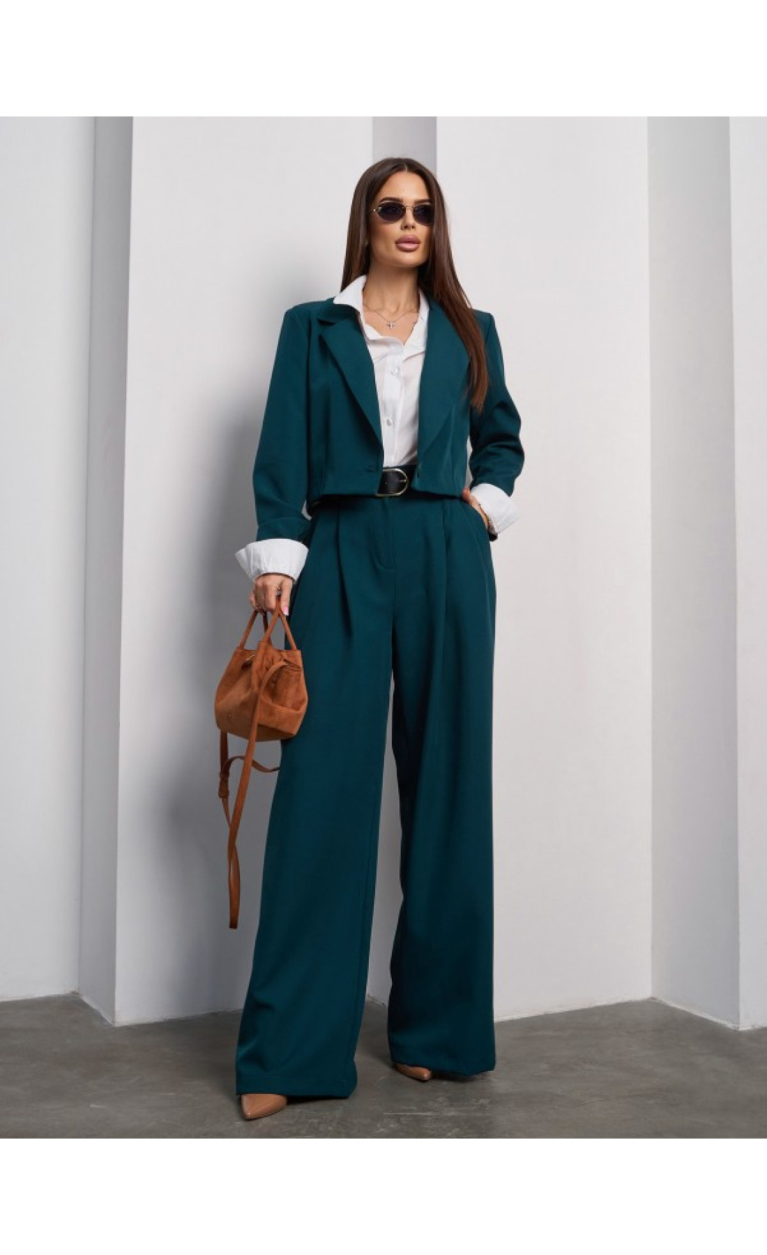 Жіночий костюм Issp