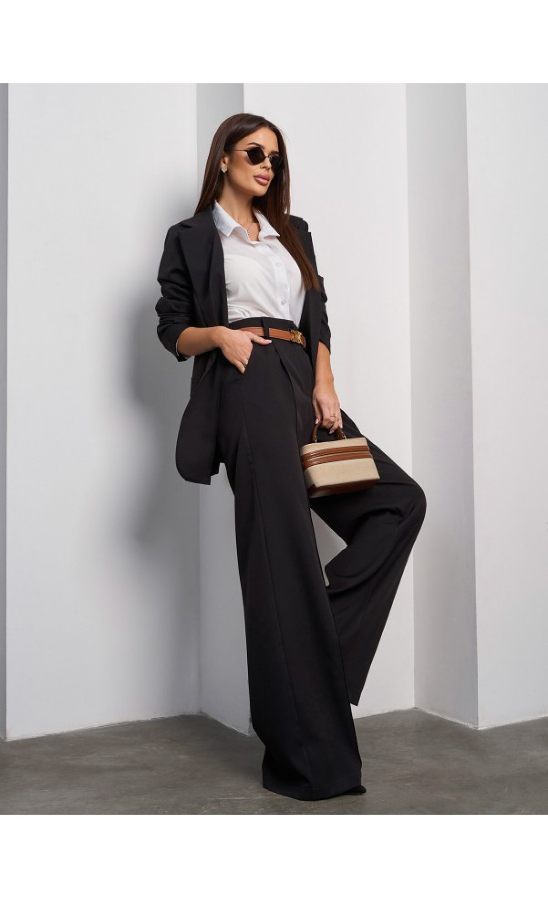 Жіночий костюм Issp