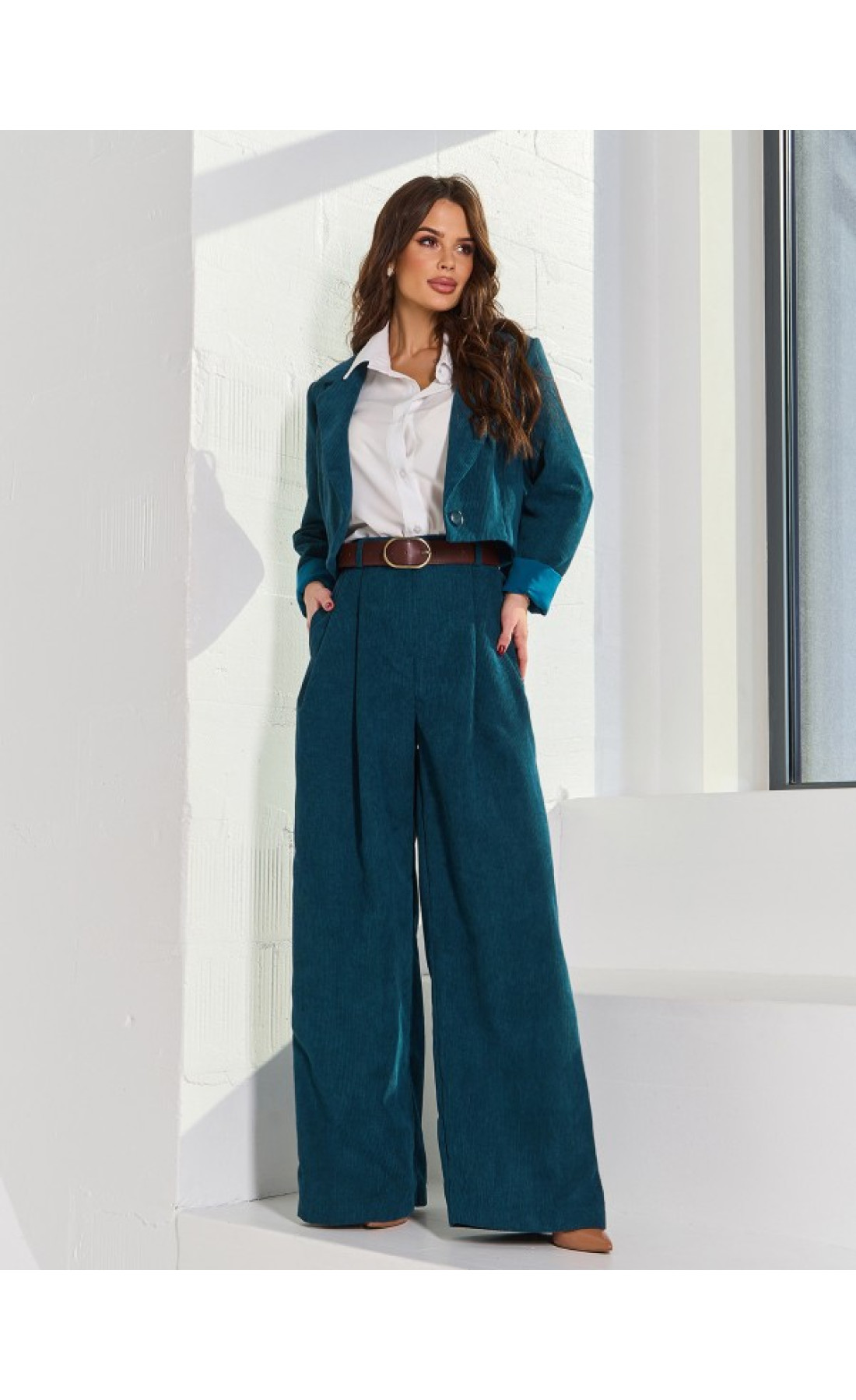 Жіночий костюм Issp