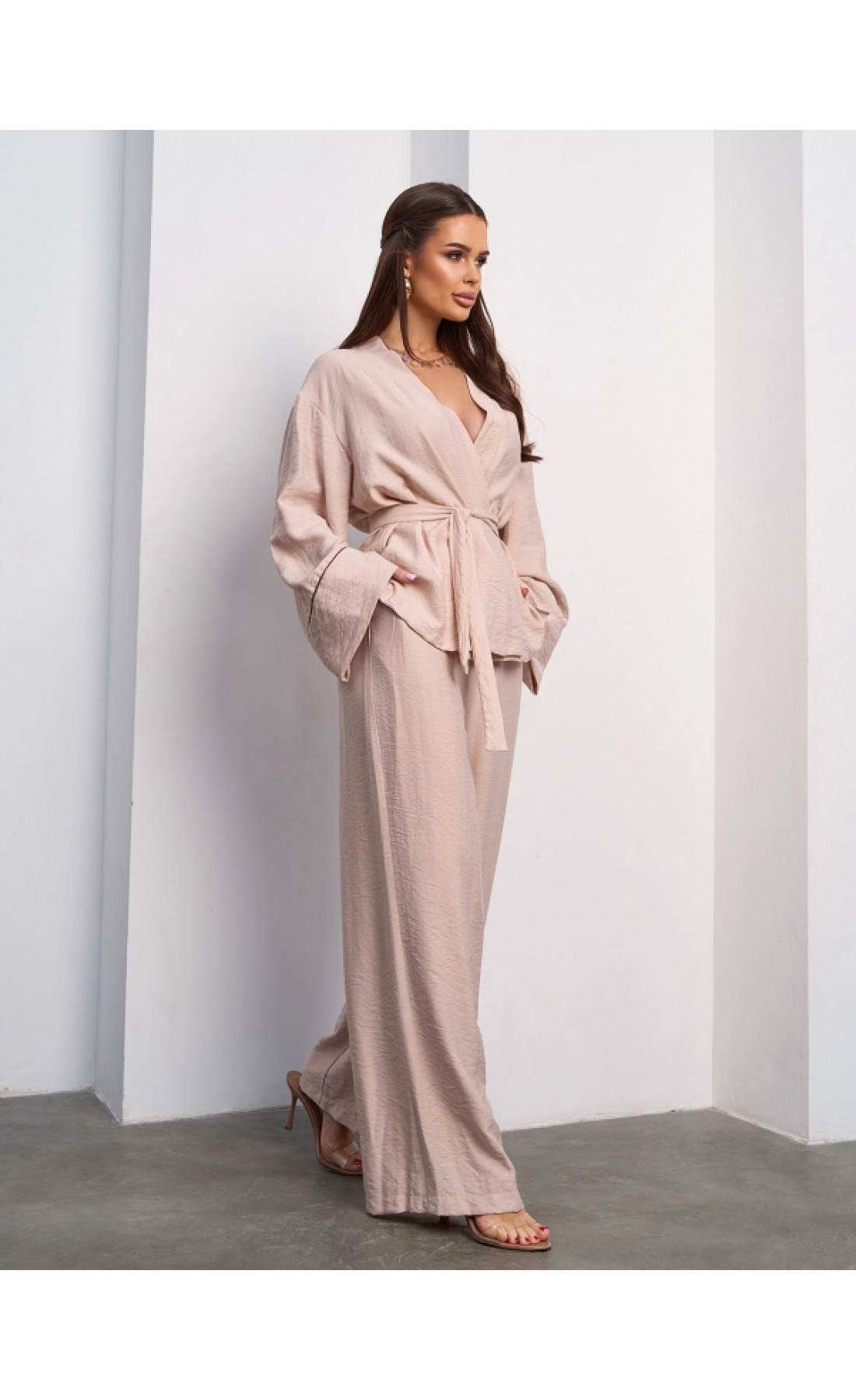 Жіночий костюм Issp