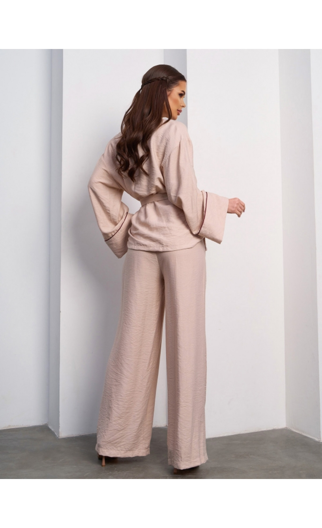 Жіночий костюм Issp