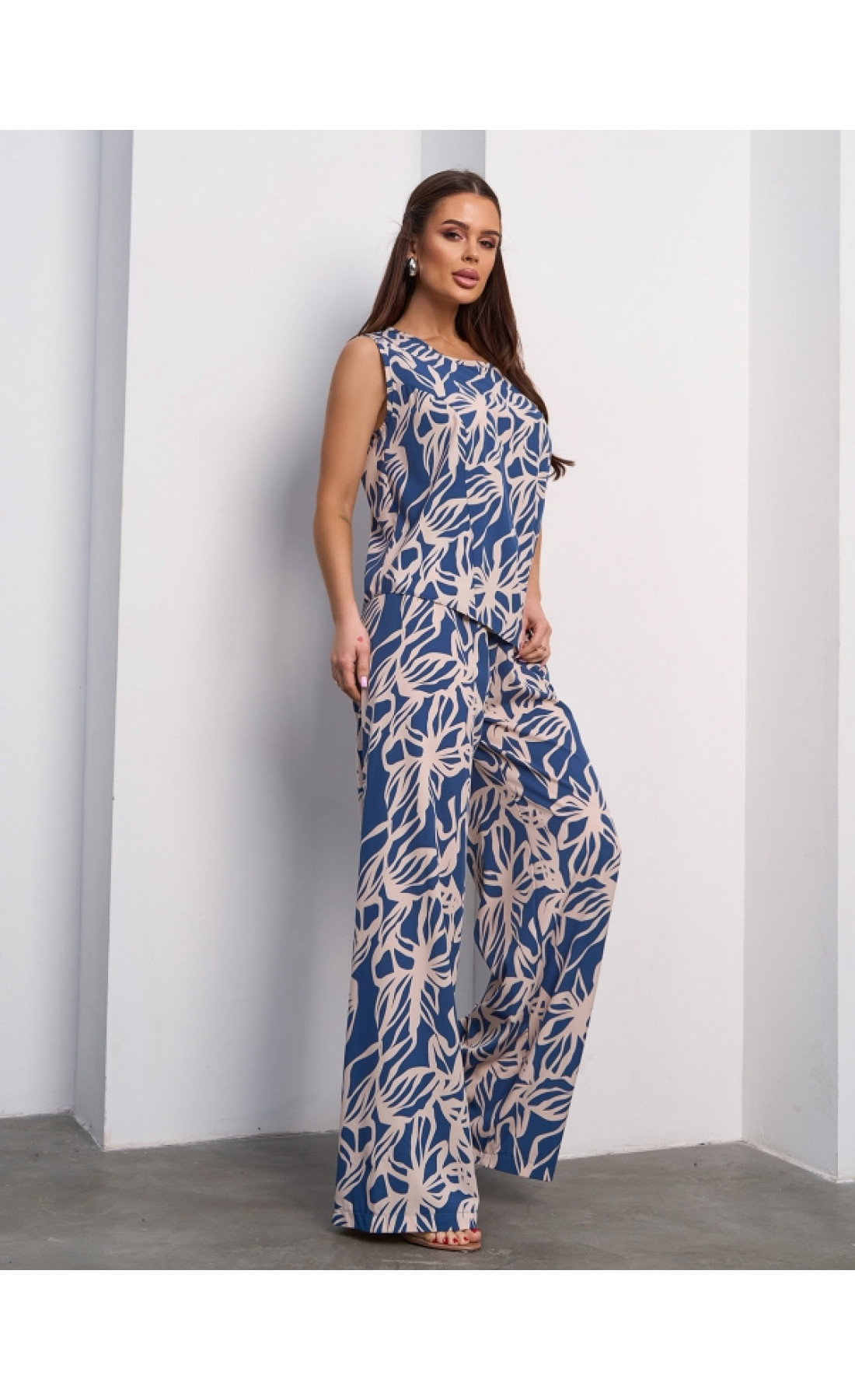 Жіночий костюм Issp