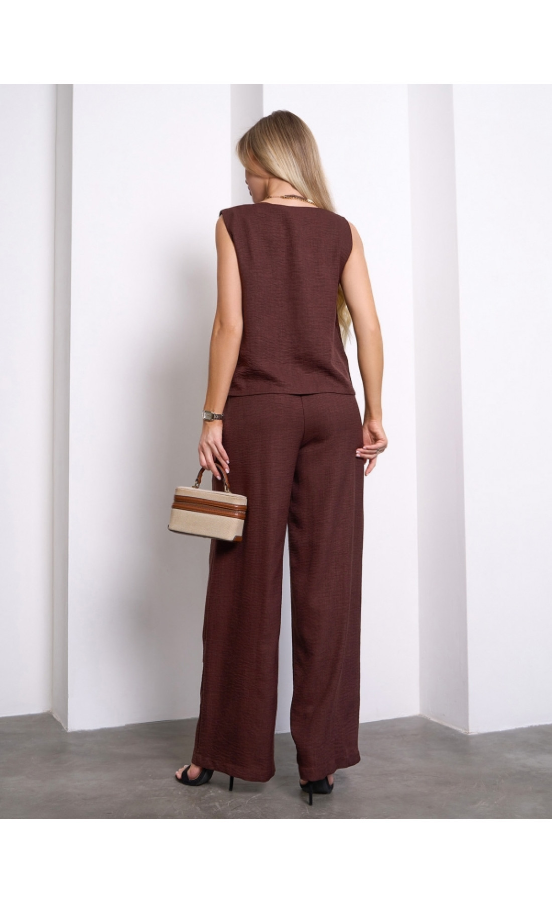 Жіночий костюм Issp