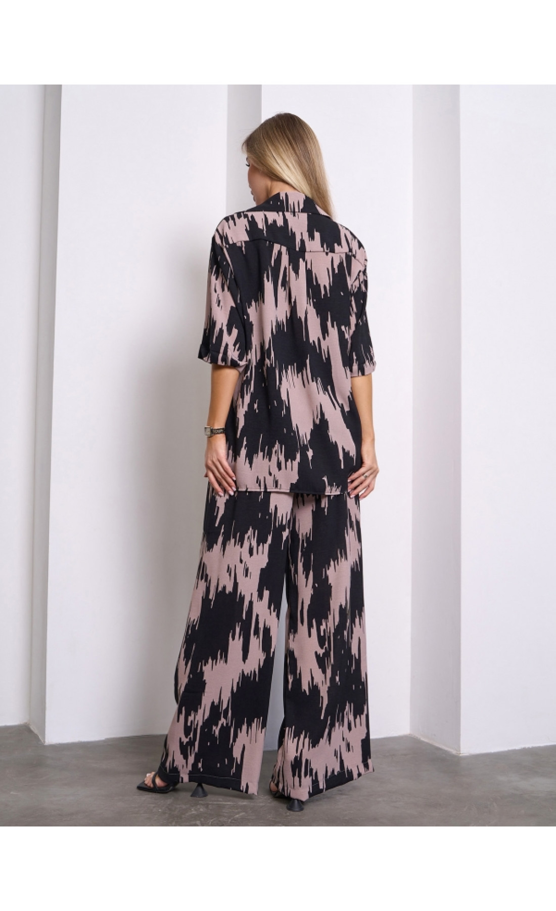 Жіночий костюм Issp