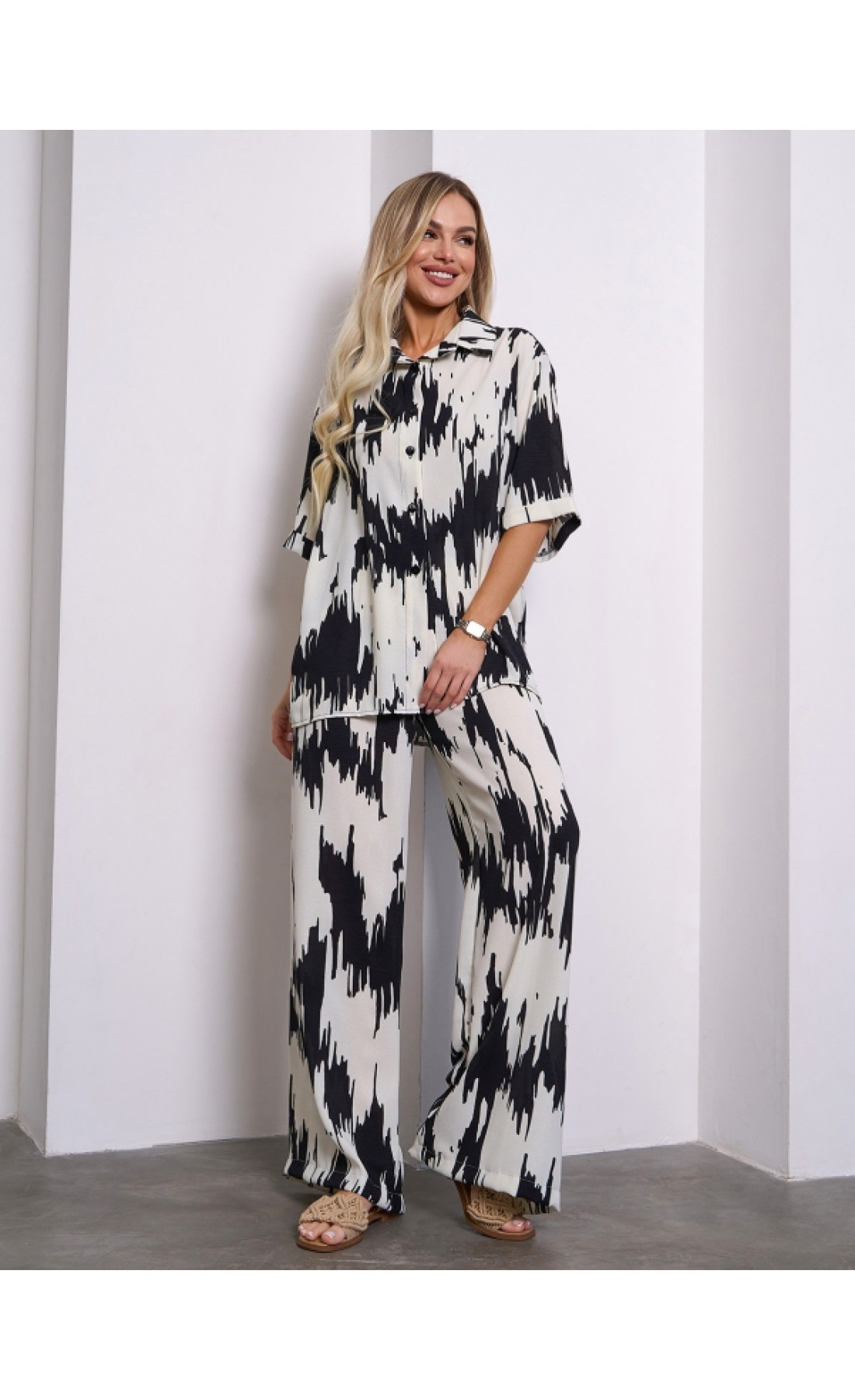 Жіночий костюм Issp