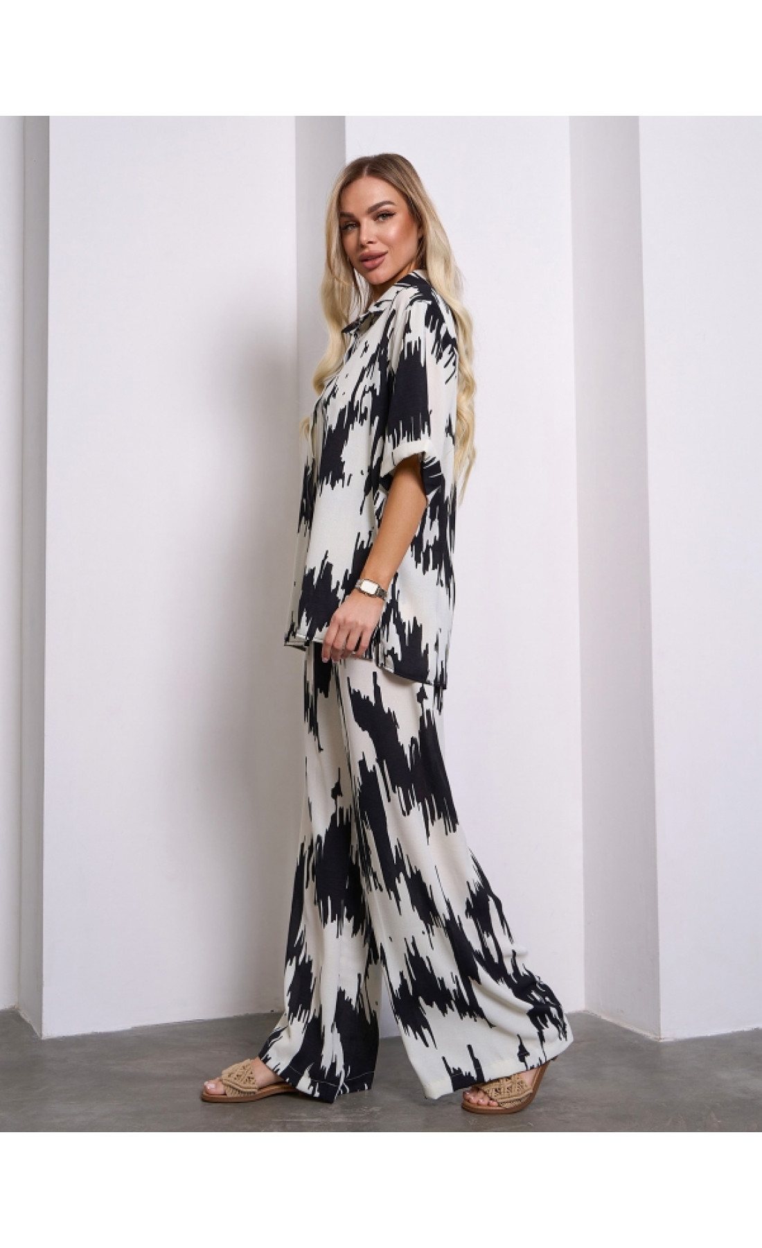 Жіночий костюм Issp