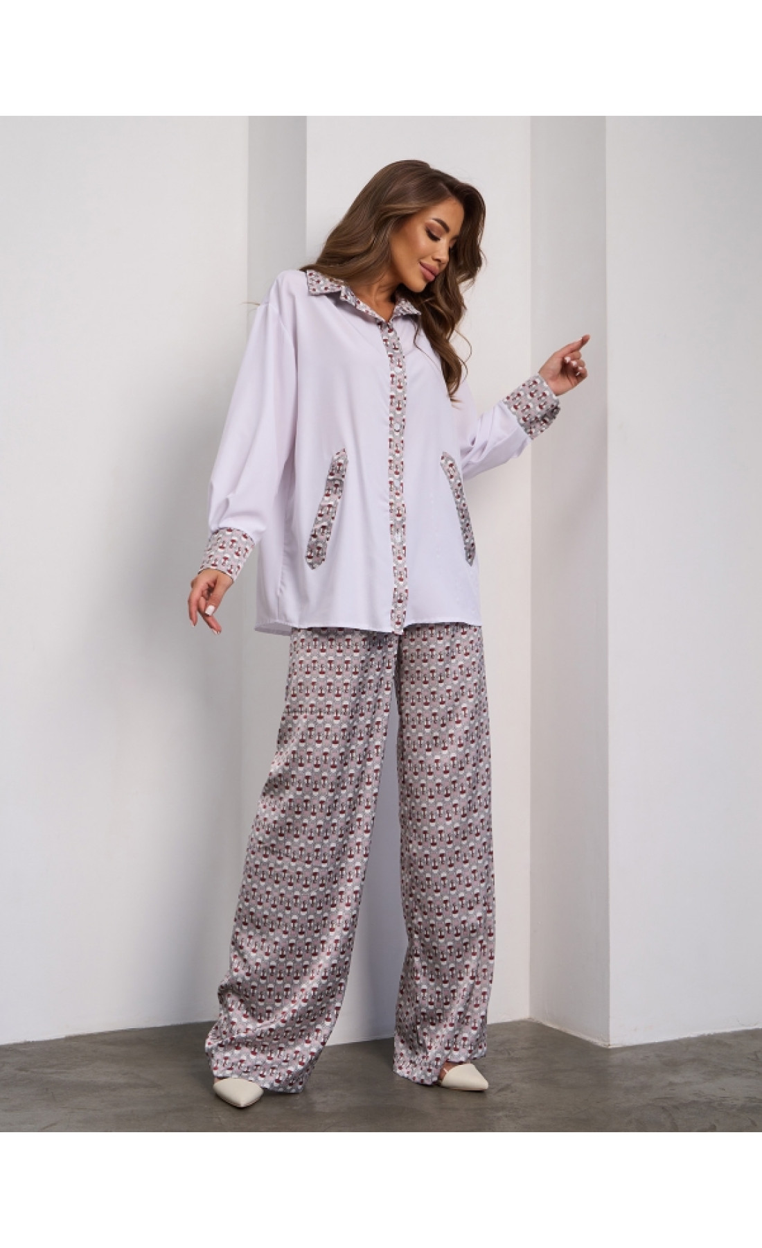 Жіночий костюм Issp