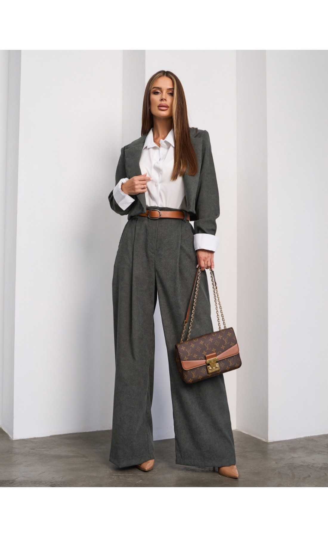 Жіночий костюм Issp