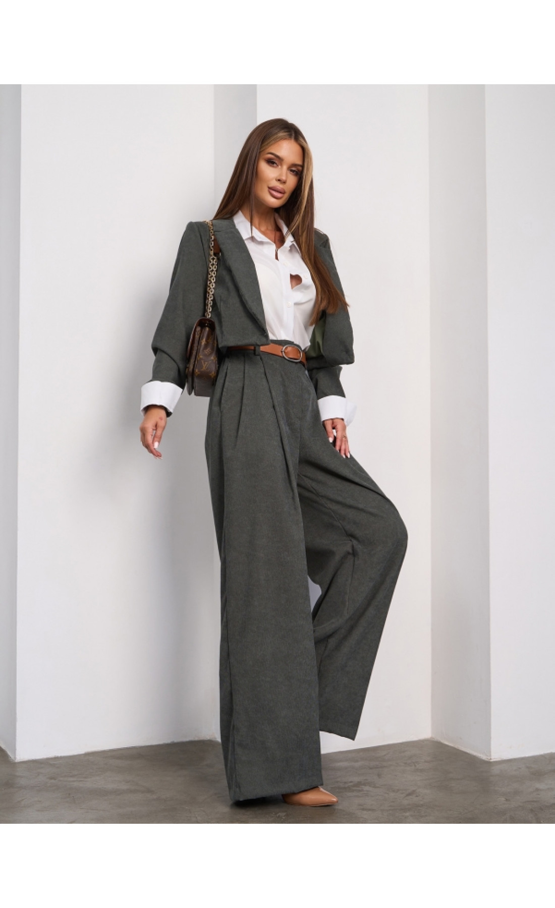 Жіночий костюм Issp