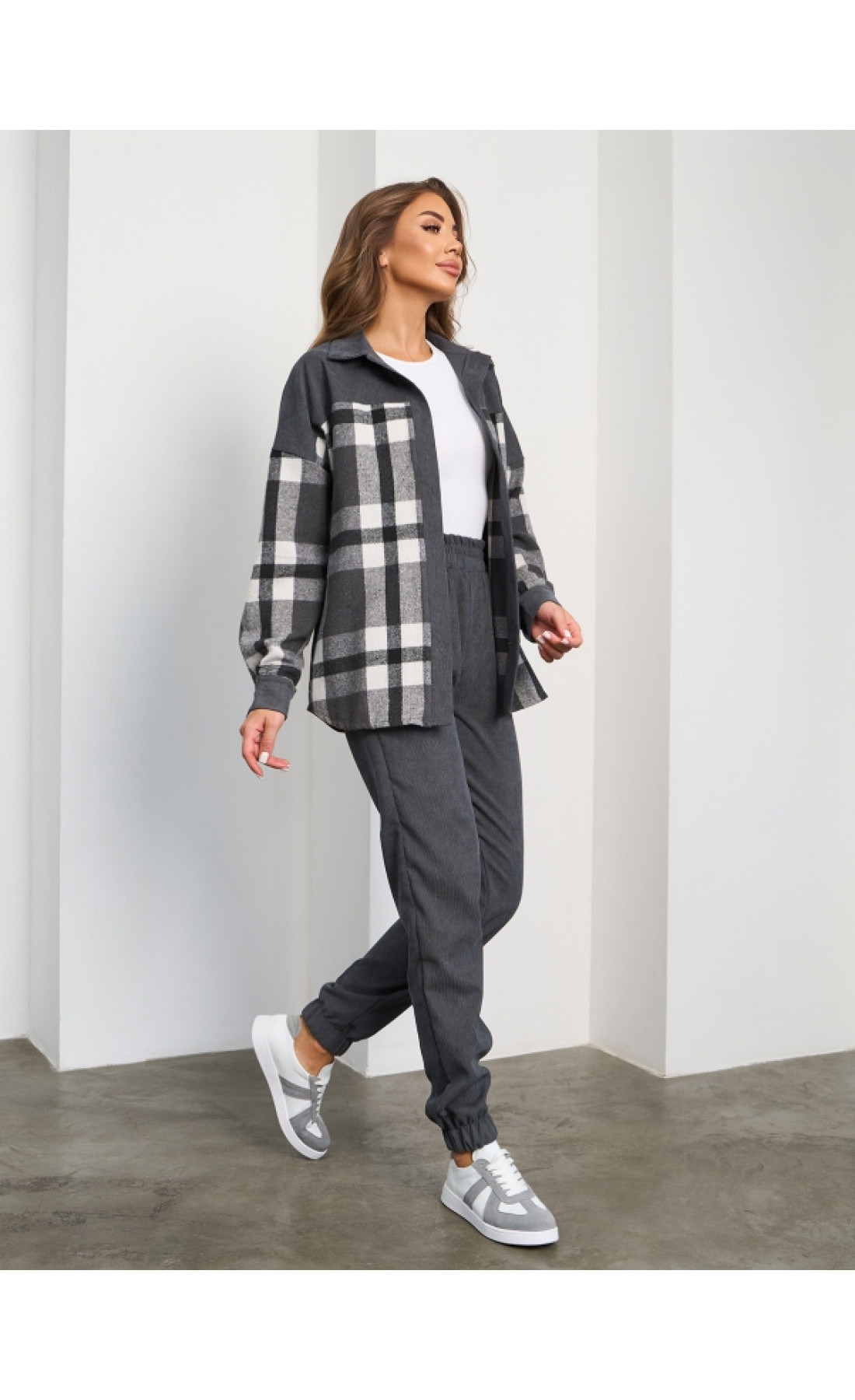 Жіночий костюм Issp