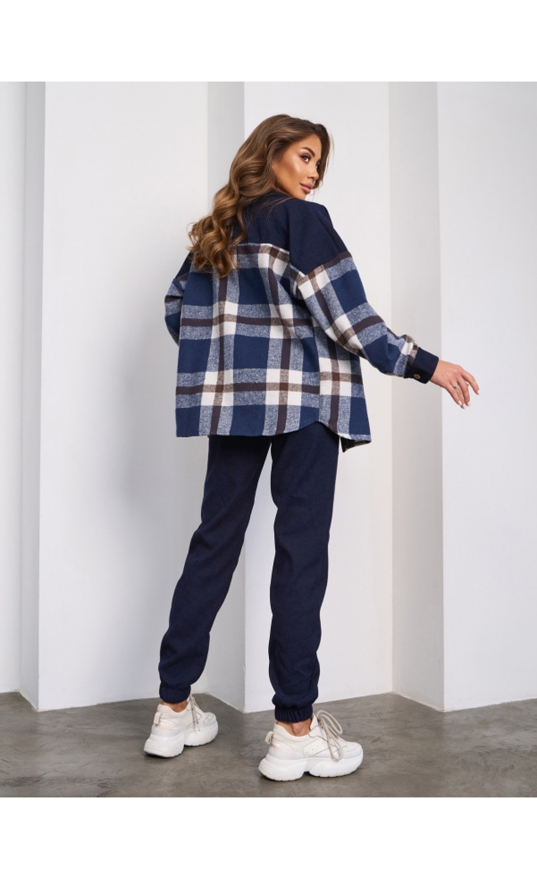 Жіночий костюм Issp