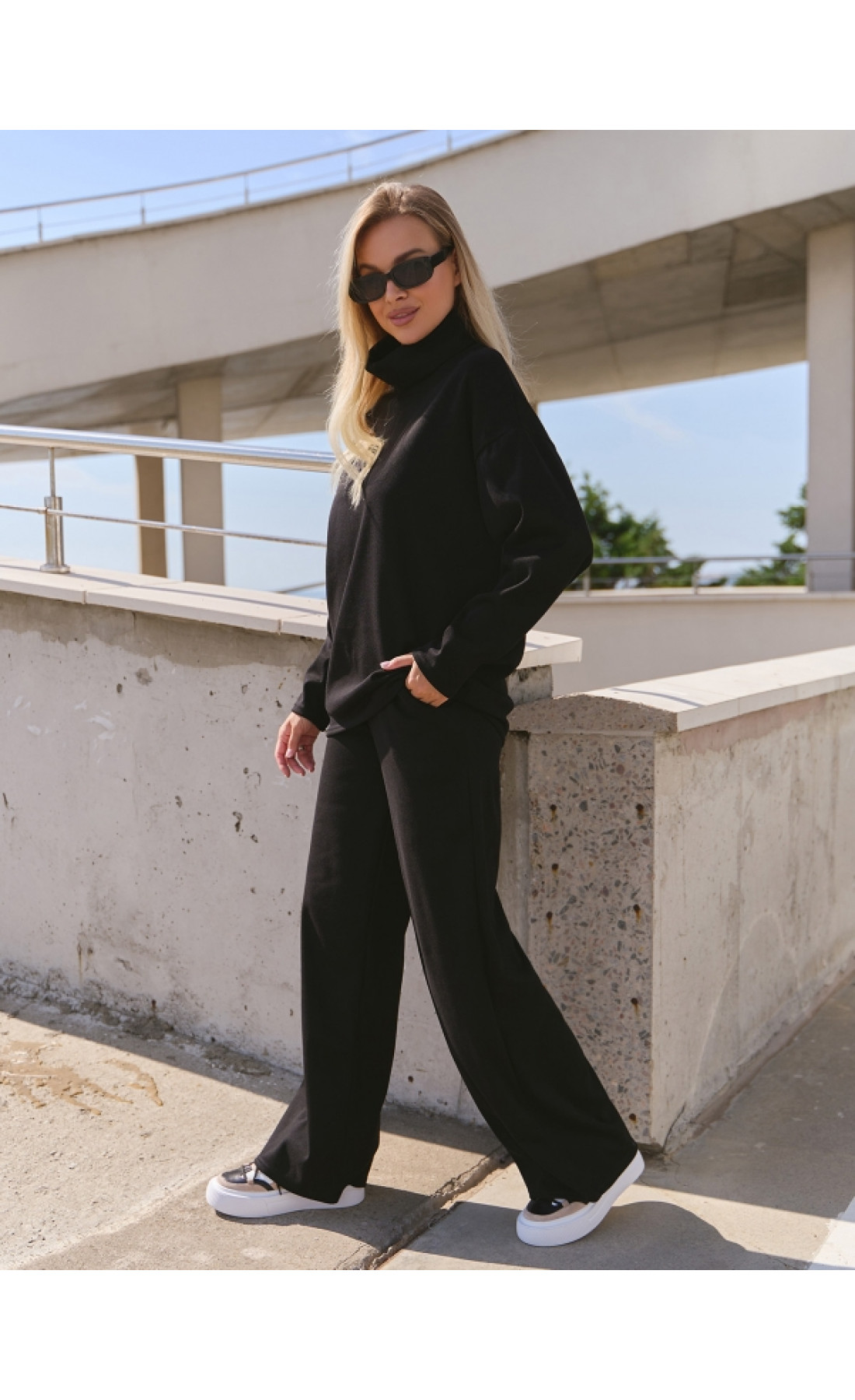 Жіночий костюм Issp