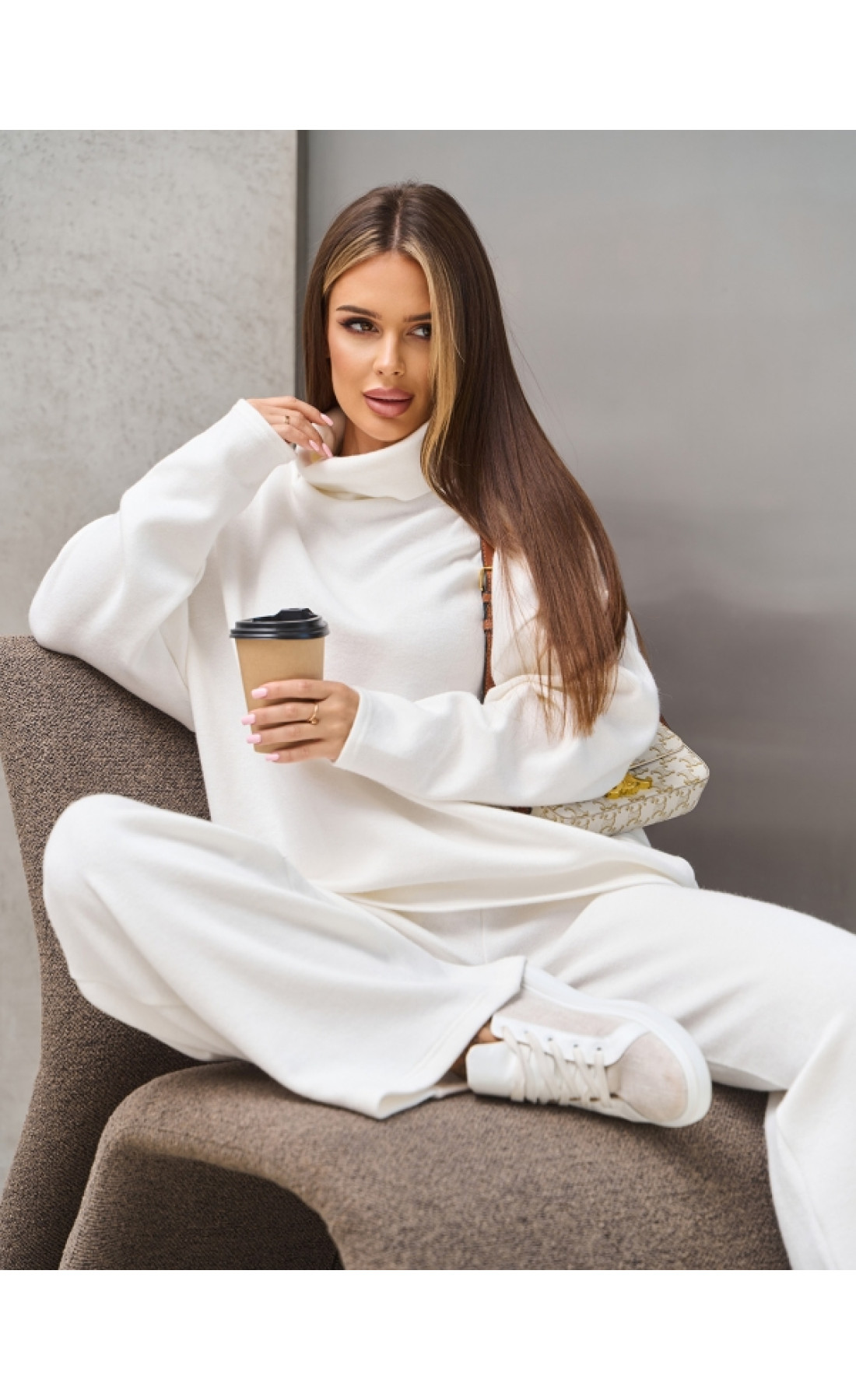 Жіночий костюм Issp