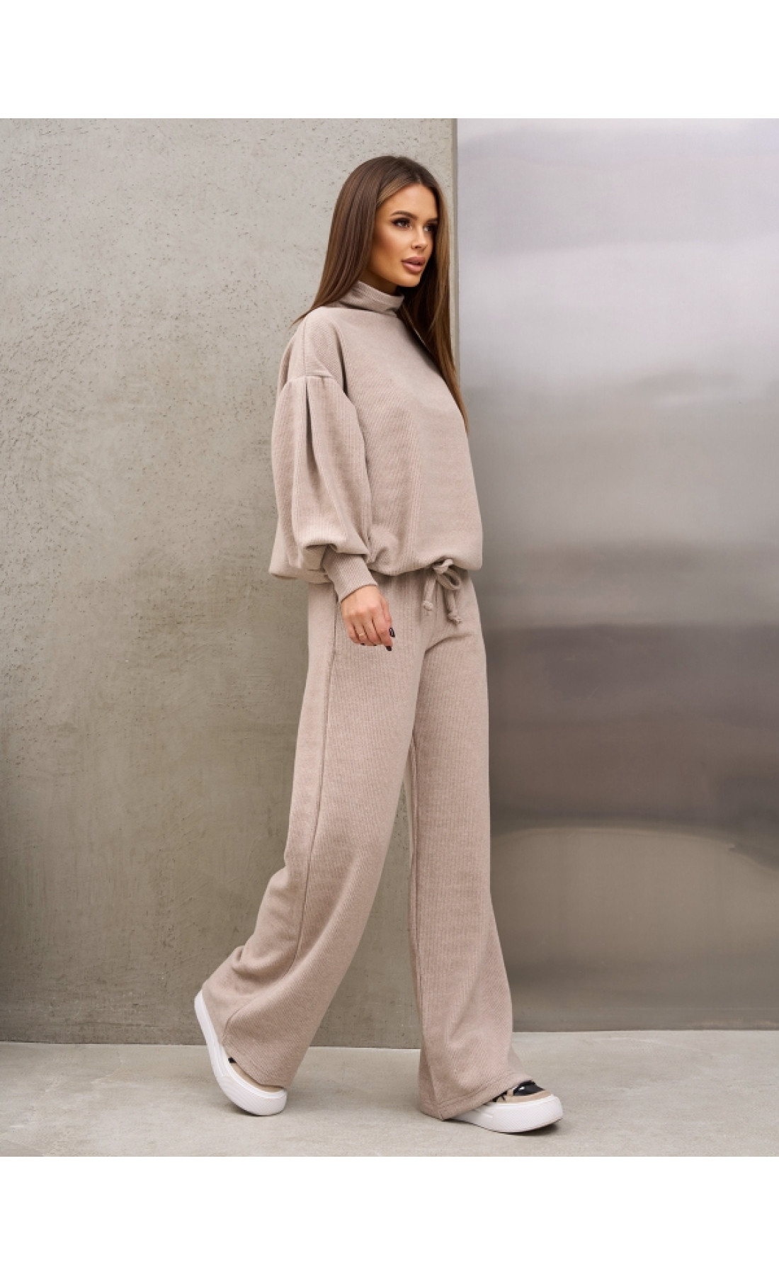 Жіночий костюм Issp