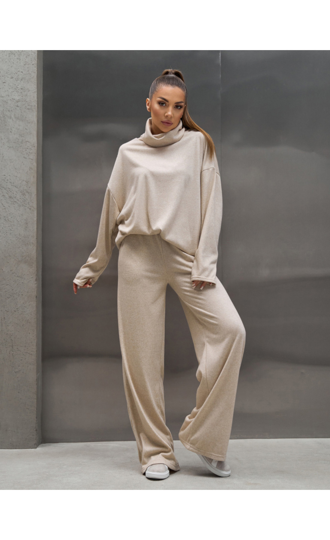 Жіночий костюм Issp