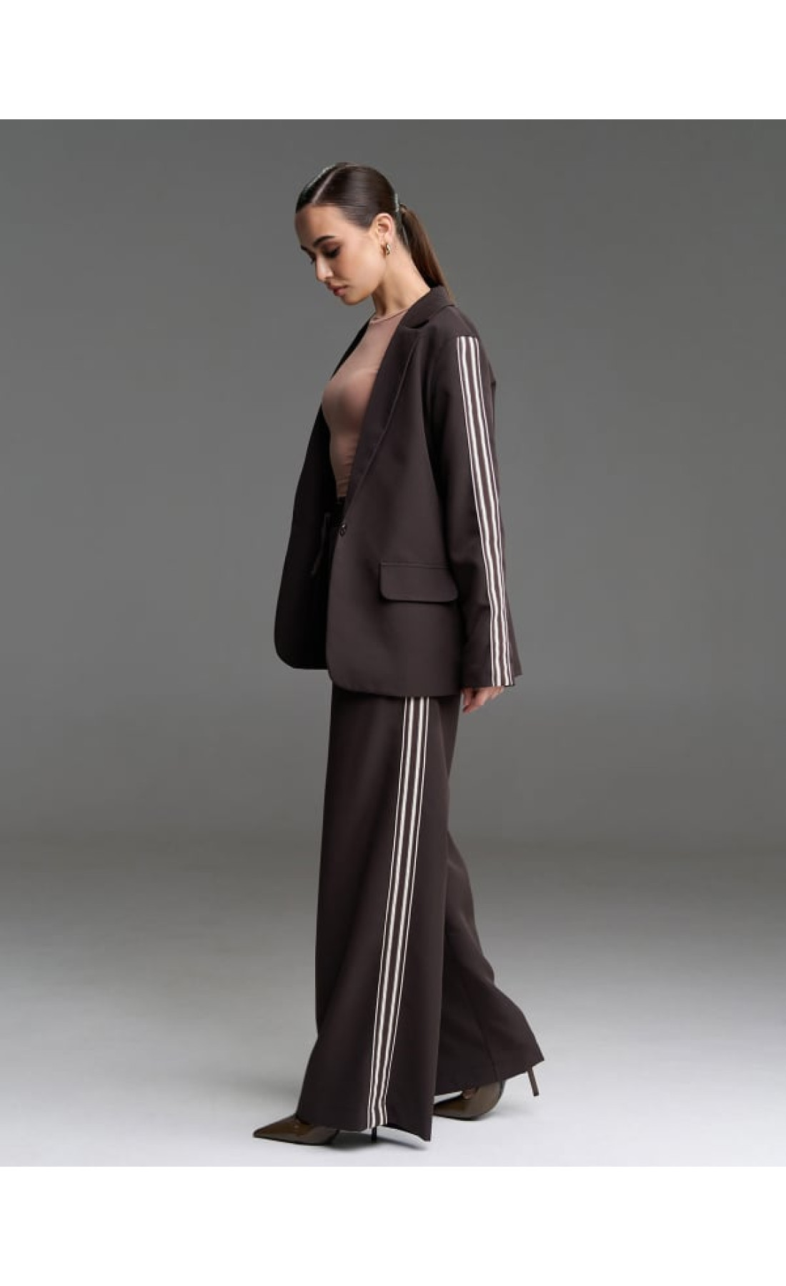 Жіночий костюм Issp