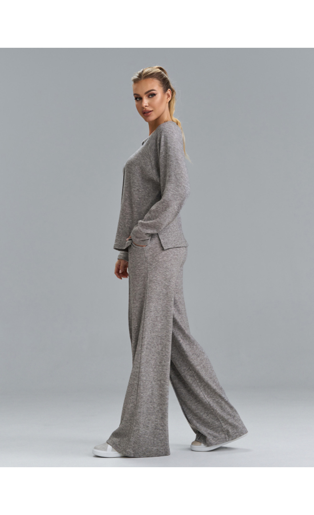 Жіночий костюм Issp