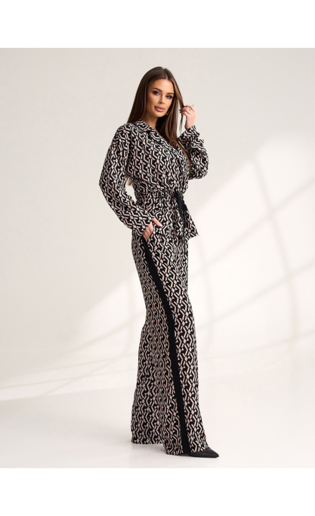 Жіночий костюм Issp