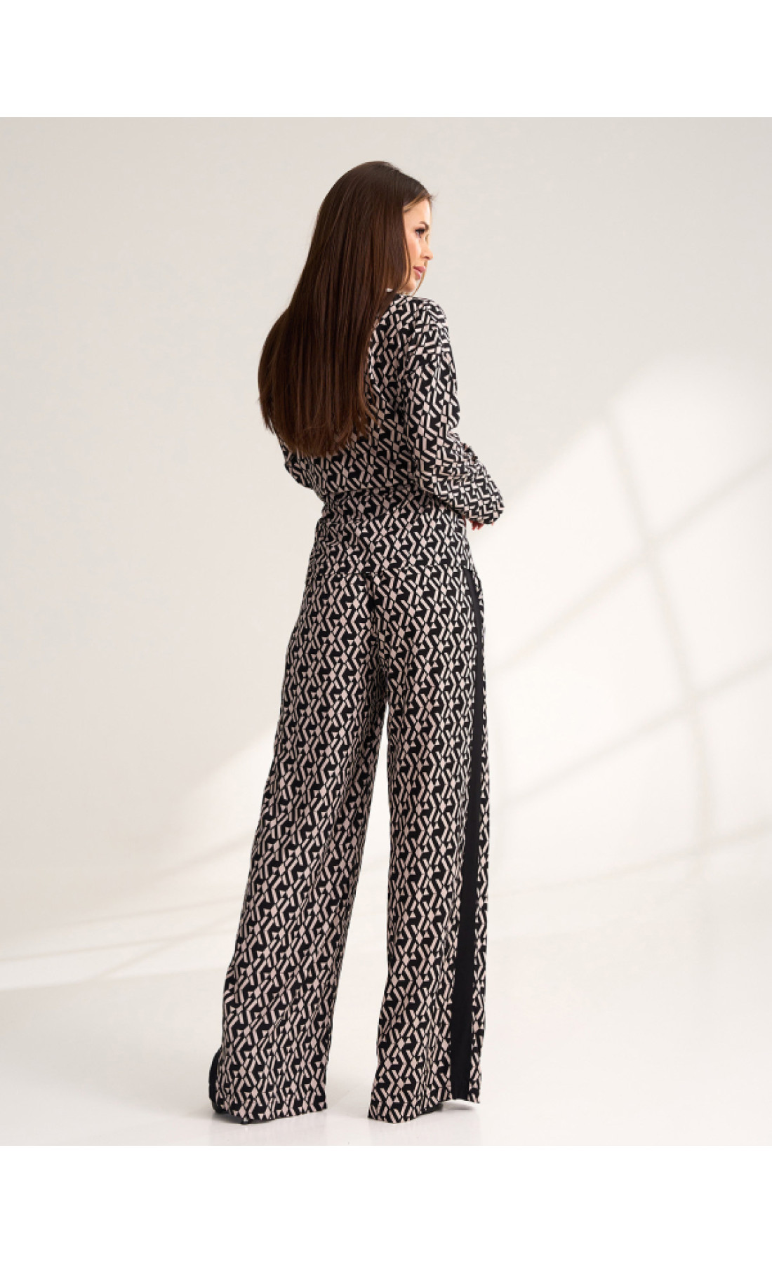 Жіночий костюм Issp