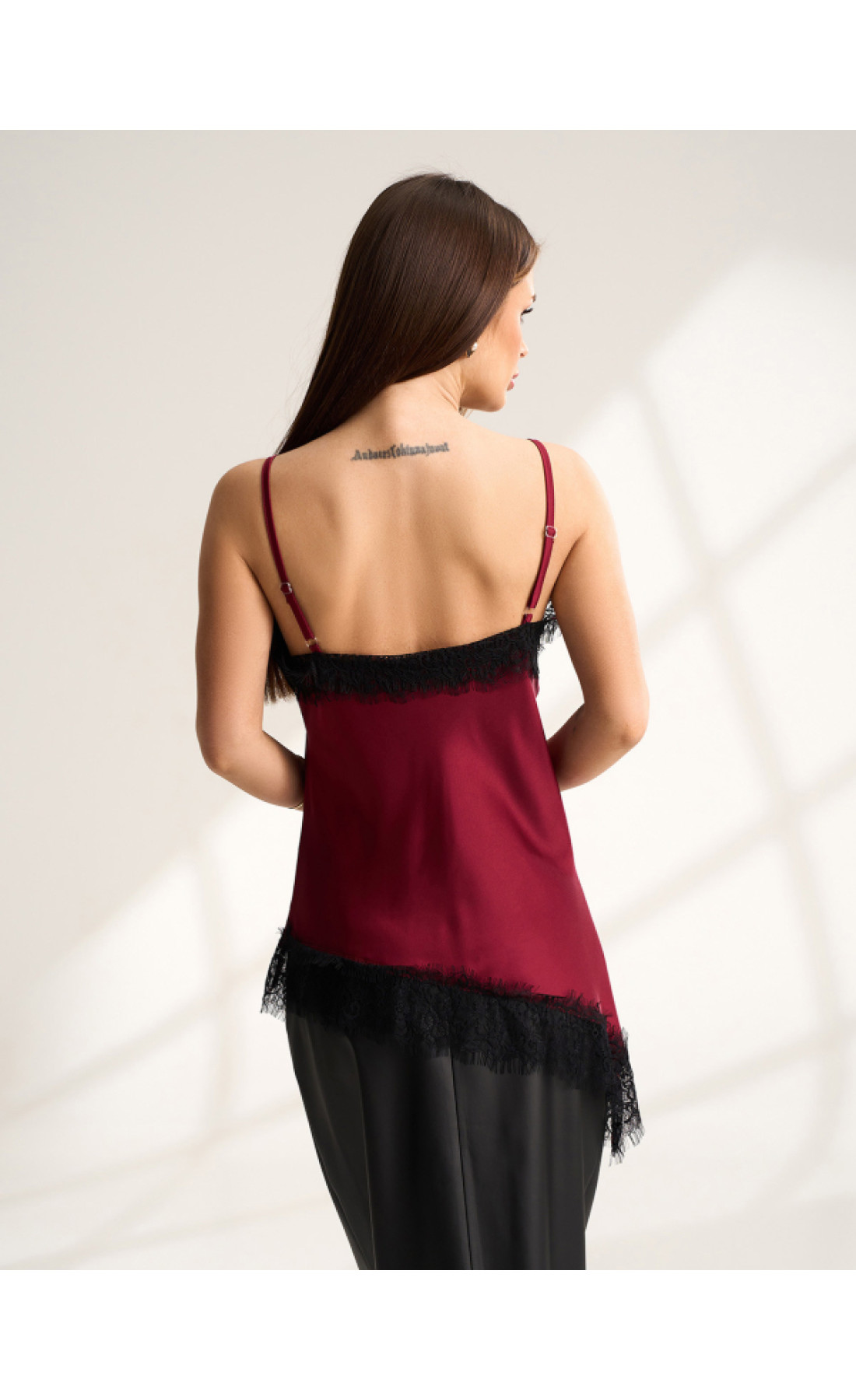 Жіночий топ Issp