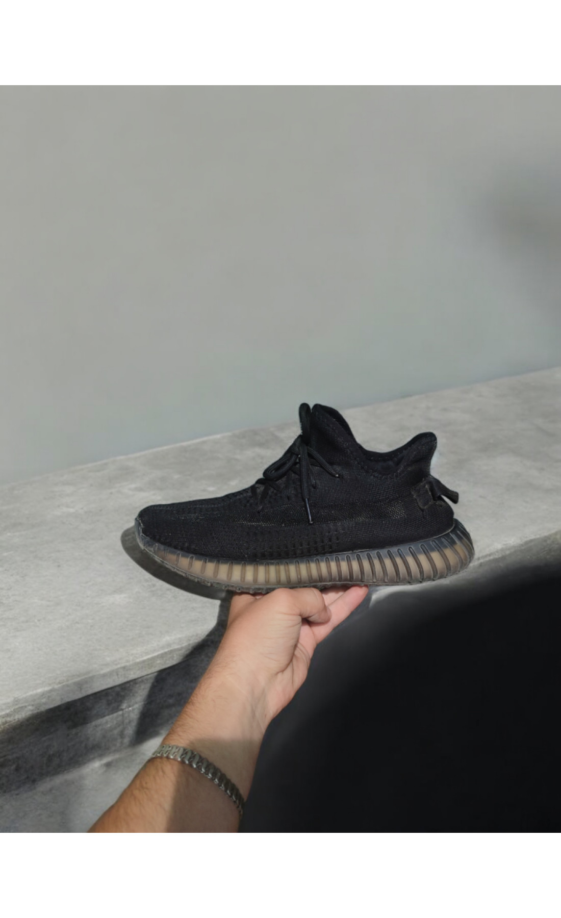 Кросівки текстиль Yeezy чорного кольору